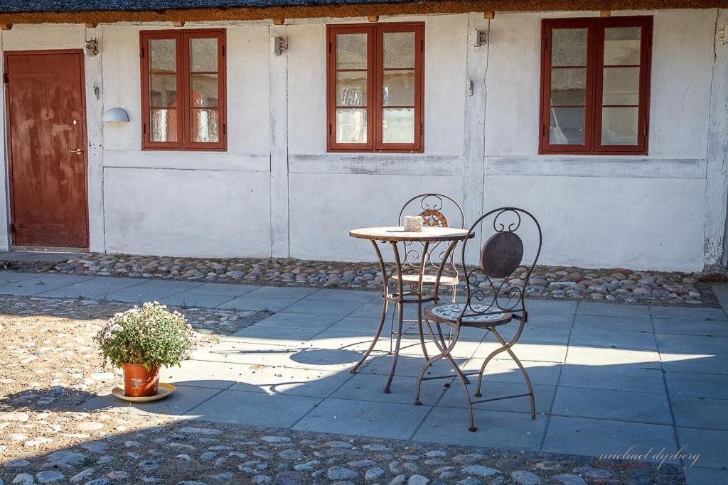 Ragnhilds Gard, Hostel Nyord Exterior photo